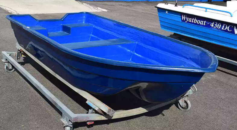 Стеклопластиковая лодка Neman-340 (тримаран) в Нефтекамске