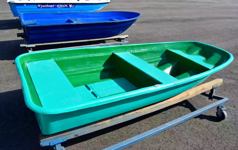 Стеклопластиковая лодка Старт (тримаран) в Нефтекамске