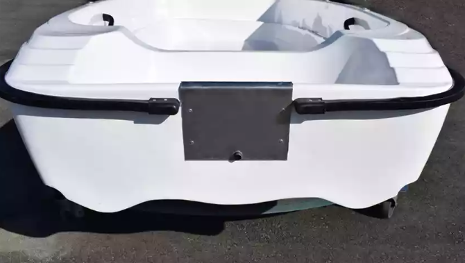 Стеклопластиковая лодка Пингвин (тримаран) в Нефтекамске