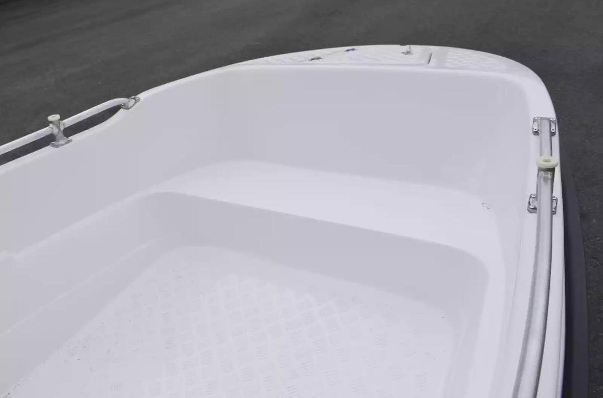 Стеклопластиковая лодка Пингвин New (тримаран) в Нефтекамске