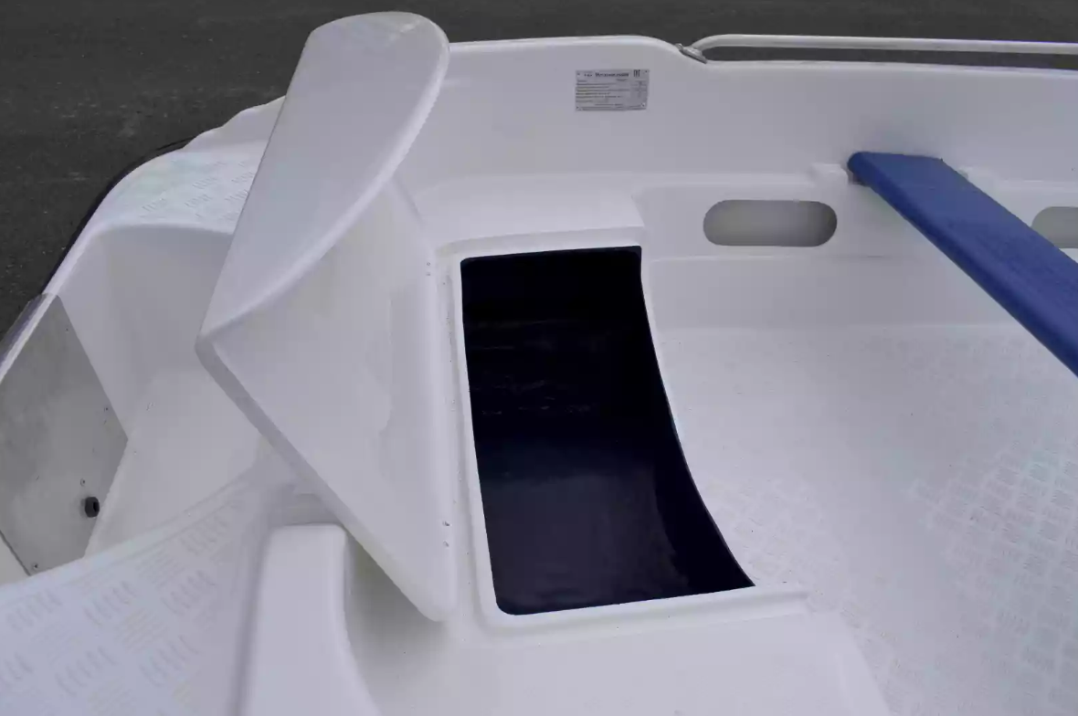 Стеклопластиковая лодка Пингвин New (тримаран) в Нефтекамске