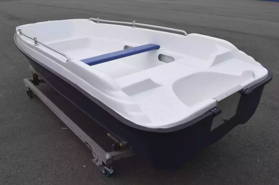 Стеклопластиковая лодка Пингвин New (тримаран) в Нефтекамске