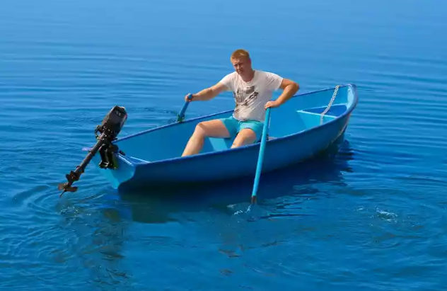 Стеклопластиковая лодка Омуль в Нефтекамске