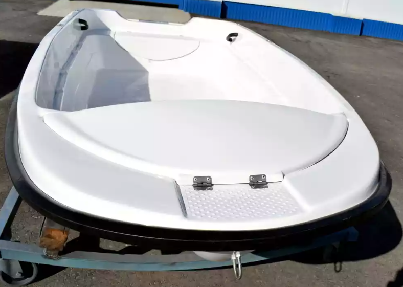 Стеклопластиковая лодка Пингвин (тримаран) в Нефтекамске