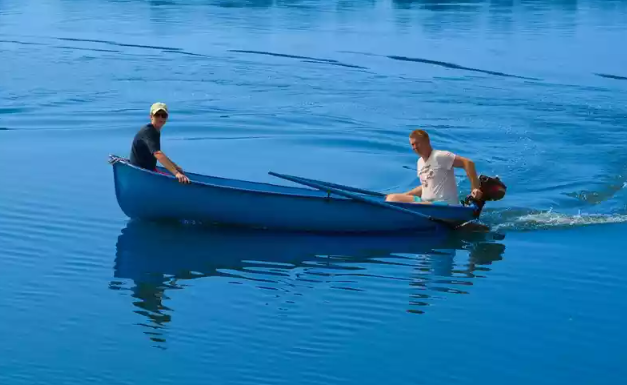 Стеклопластиковая лодка Омуль в Нефтекамске