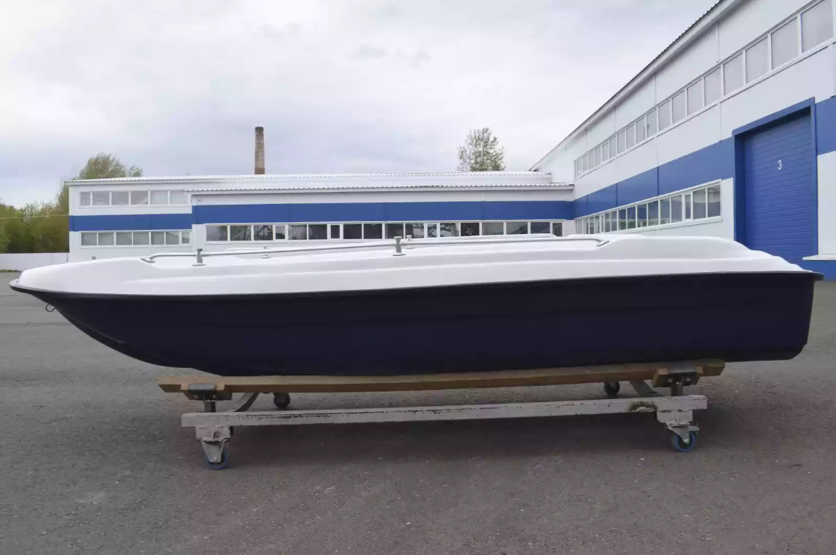 Стеклопластиковая лодка Пингвин New (тримаран) в Нефтекамске