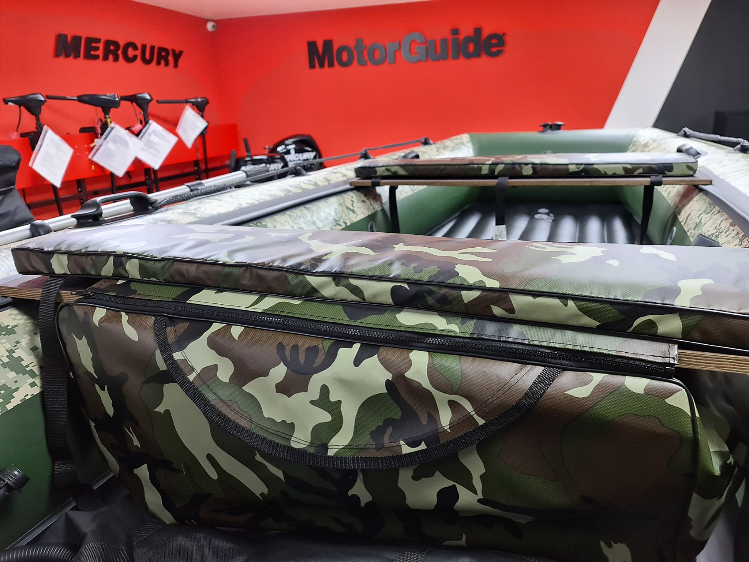 КОМПЛЕКТ МЯГКИХ НАКЛАДОК С СУМКОЙ ДЛЯ ЛОДОК 105Х20 КАМУФЛЯЖ в Нефтекамске